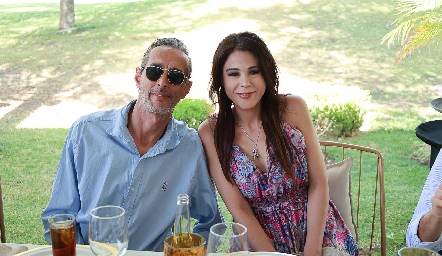  Antonio Salgado y Sarahí Garrido.