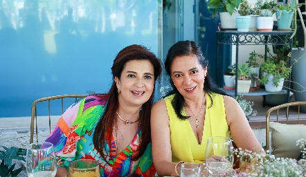  Rosy Vázquez y Rosalba Turrubiartes.