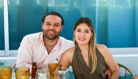  Rodrigo Leos y Alejandra Puente.