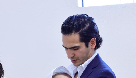  Héctor Hernández y Emilia Hernández.