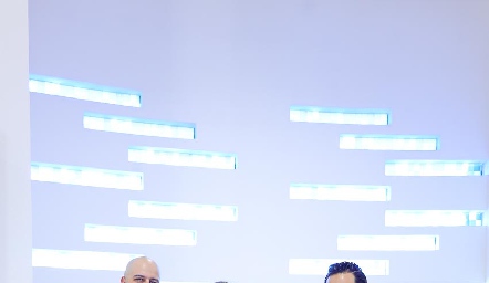  Luis, Fer, Susana Schekaibán, Emilia Hernández y Héctor Hernández.