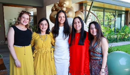  Paola Ramos, María Medrano, Renata Lasso, Ana Lucía Gómez y Sofía Medrano.