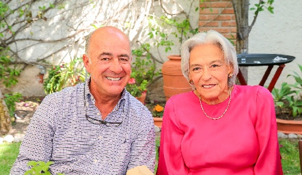  Rafael Olmos y Victoria Labastida.