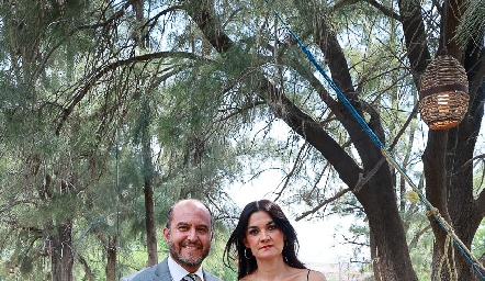  Oscar Alarcón y Gabriela Flores.
