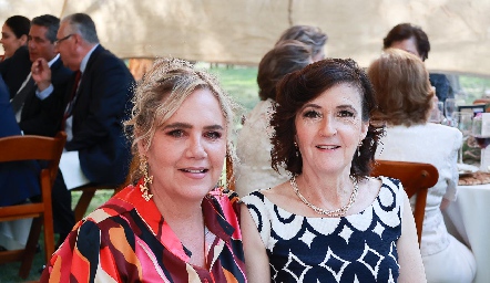  Ana Clara Bárcena y Mary Carmen Bárcena.