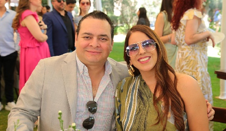  Héctor Hernández y Mariana Carbajal.