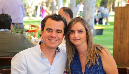  Víctor y Anaisa Huerta.