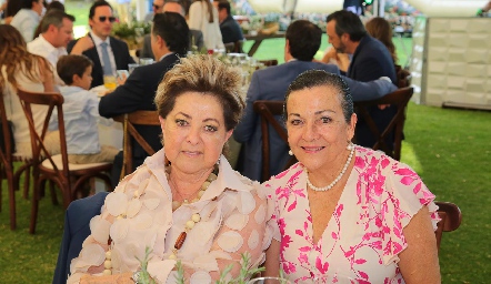  Carmen Zambrano y Carmen Gloria Mayoral.