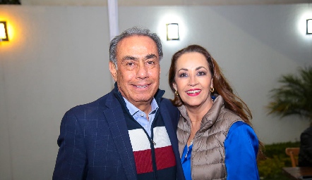  Gerardo y Silvia Chevaile.