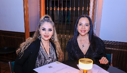 Lucy Ruiz y Mónica Rodríguez.
