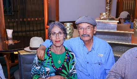  Luisa María Urenda y José Luis Leiva.