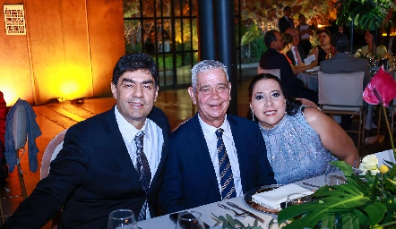  Luis Torres Corzo, Gerardo Hinojosa y María Gabriela Velasco.