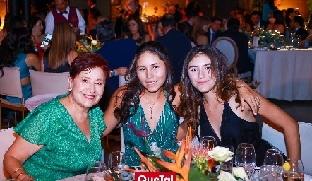  Lupita Mejía, Luciana Bonilla e Isabela Bonilla.