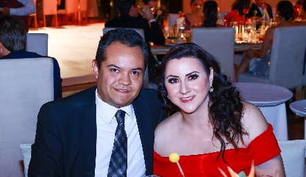  Alan Martínez y Paulina Rivera.