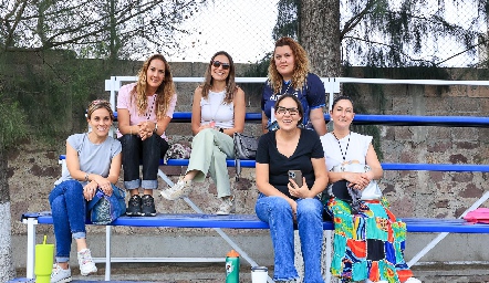  Daniela Llano, Cristi Ortiz, Gris Casas, Valeria Flores, Pilar Allende y Mafer Lozano.