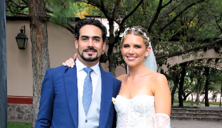 Victorio Ortiz Chevaile y Ana Sofía Solana Bárcena ya son esposos.