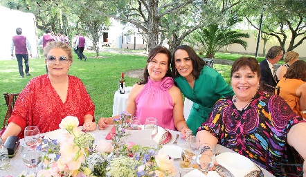  Verónica Carbajal, Olga Alicia Contreras, Eleth y Rosy Miller.