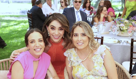  Sofía Torres, Adri de la Maza y Cristina Kasis.