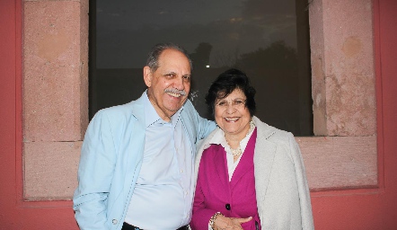  Alfredo y Cristina Narváez.