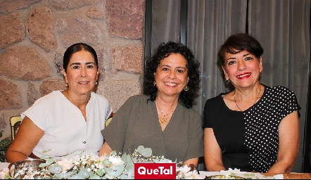 Sandra Galván, Lucía Bravo y Lupita González.