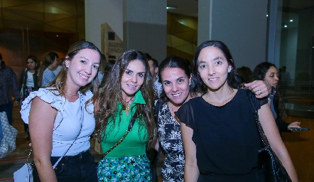  Mariana Quijano, Claudia, Belén Leboreiro y Moni Villanueva.