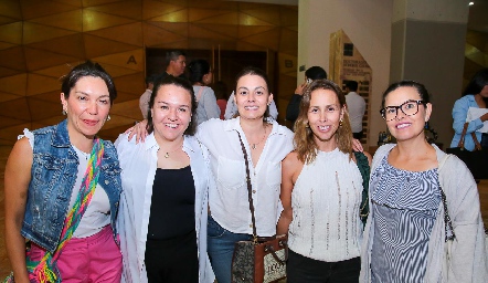  Mariana Ricón, Sofía Aranda, Carla Rocha, Maritza Rocha y Gabriela Chávez.