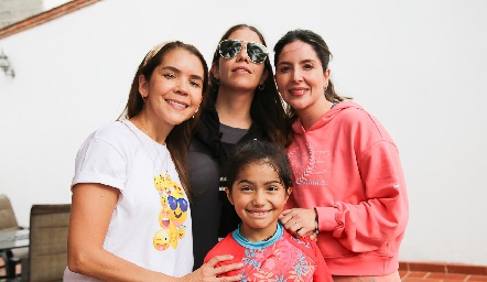 Aydee Loera, Ana Elena Meade, Elena Cervantes e Isabella Vallejo.