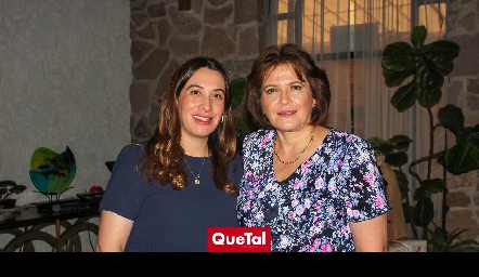  Ana Aranda González y su mamá Sahara González.