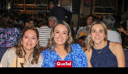  Pamela Rubio, Mariana Jiménez y Diana Gutiérrez.