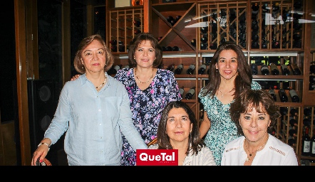  Charo Palomares, Sahara González, Mónica Ramos, Lourdes Bocard y Karla Biagi.
