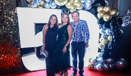  Malena Sánchez, Claudia Suárez y Adán Espinoza.