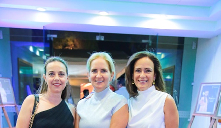  Marcela Alcalde, Ivette Coulon y Daniela Coulon.