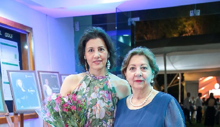  Paty Aldrete y Lupita Estrada.