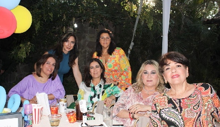  Martha Abud, Paty Valadés, Claudia Quintero, Sandra Galván, Carla Serna y Lupita González.