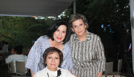  Carmenchu Motilla, Gaby Portillo y Clara Duarte.