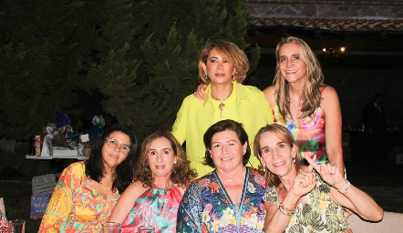  Isabel Carrillo, Diana Barba, Paty Valadés, María Elena Ávila, Beatriz Bremer y Gaby Cantú.