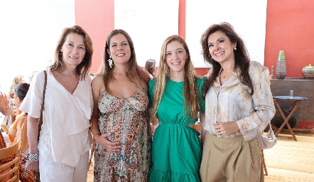  Claudia Garza, Micol Echegaray, Paulina Martínez y Elia de Padilla.