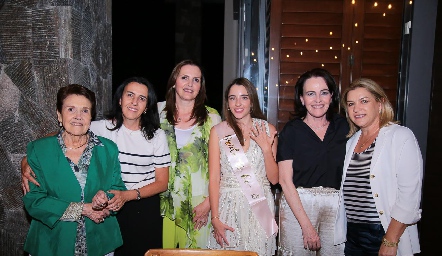  Gela Valle, Montse y Gaby Gómez, Ana Paula de los Santos, Lourdes Gómez y Maricarmen Pizzuto.