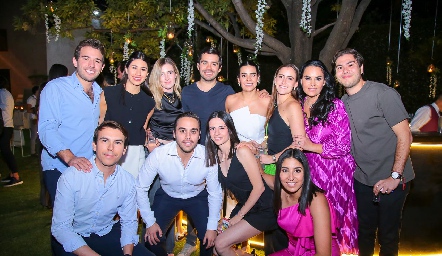  Marily Tobías con su familia.