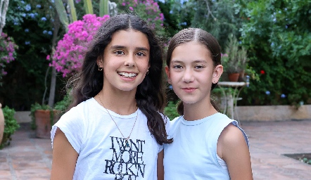  Carlota Lebrija y Paula Salas.