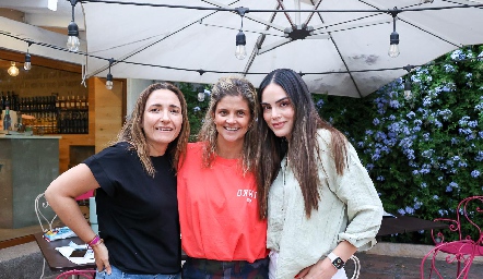  Marijó Abaroa, Lu López y Ximena Navarrete.