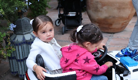 Ximena y Rafaela.
