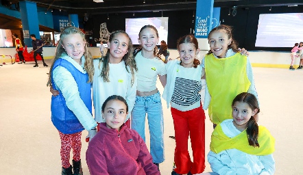  Vale, Hanni Torres Abud, Miranda,Isa, Sofi, Maya y Alexia.