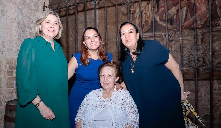 María Zorrilla, Paloma Algara, Tati y Sofía Zorrilla.