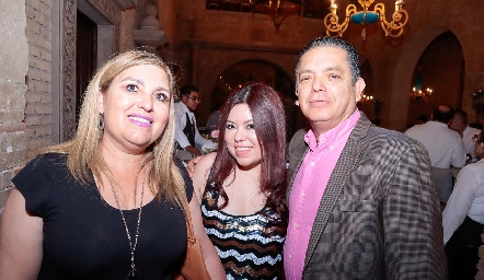  Socorro Leal, Alejandra Molina y Armando Molina.