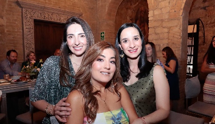  Mariana Alcalá, Silvana Zendejas y Luli Lamas.