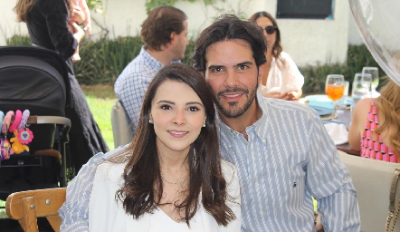   Miriam Ortiz y Anuar Zarur.