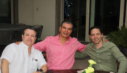  Jean Franco Pizzuto, Javier Tobías y Luis Viramontes.