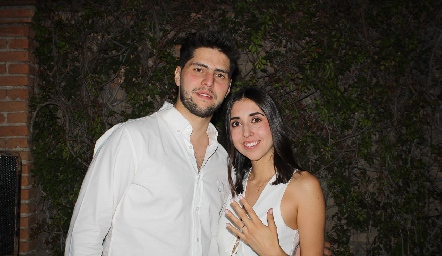  Jean Piero Alessi y Andrea de la Torre se comprometieron en matrimonio.