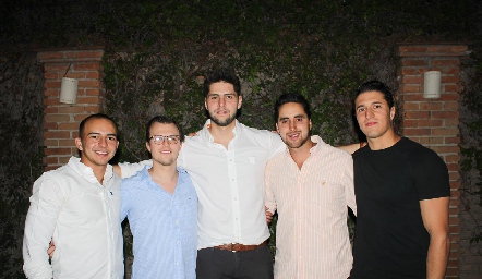  Piero Alessi con sus amigos.